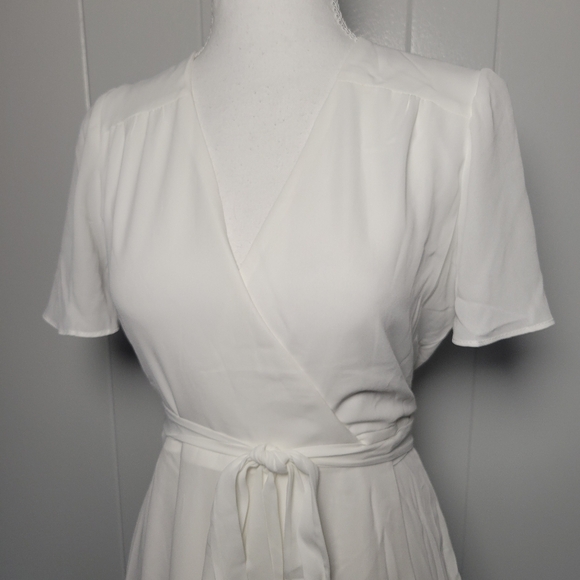 NWT Lulus Rise To The Occasion Wrap Dress White Bridal Shower Party V Veck SM - Picture 6 of 14